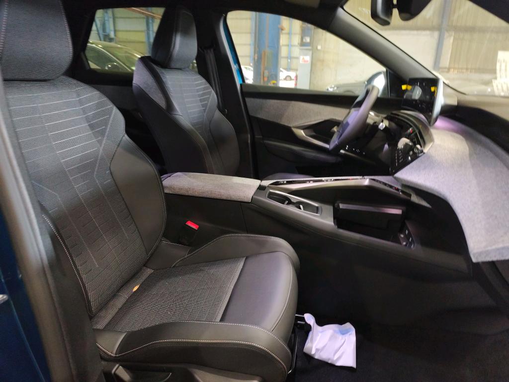 Peugeot 3008 Plug-in Hybrid 195 e-DCS7 Allure 2025