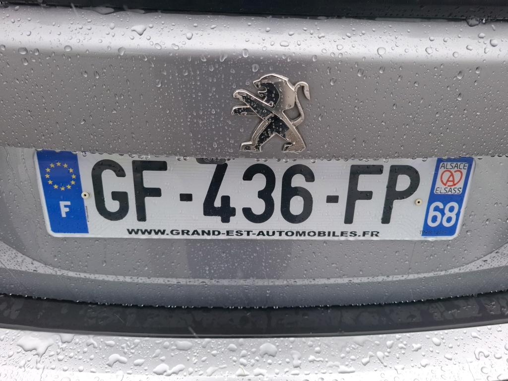 Peugeot 2008 PureTech 130 S&S BVM6 Roadtrip 2022