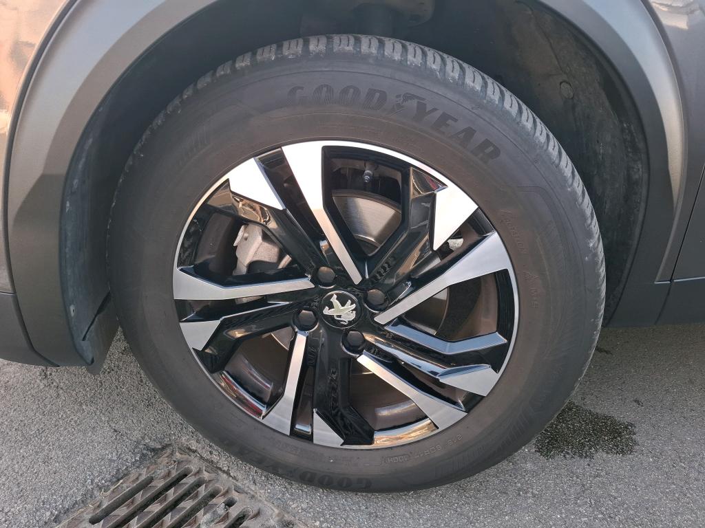 Peugeot 2008 BlueHDi 130 S&S EAT8 Allure Pack 2022