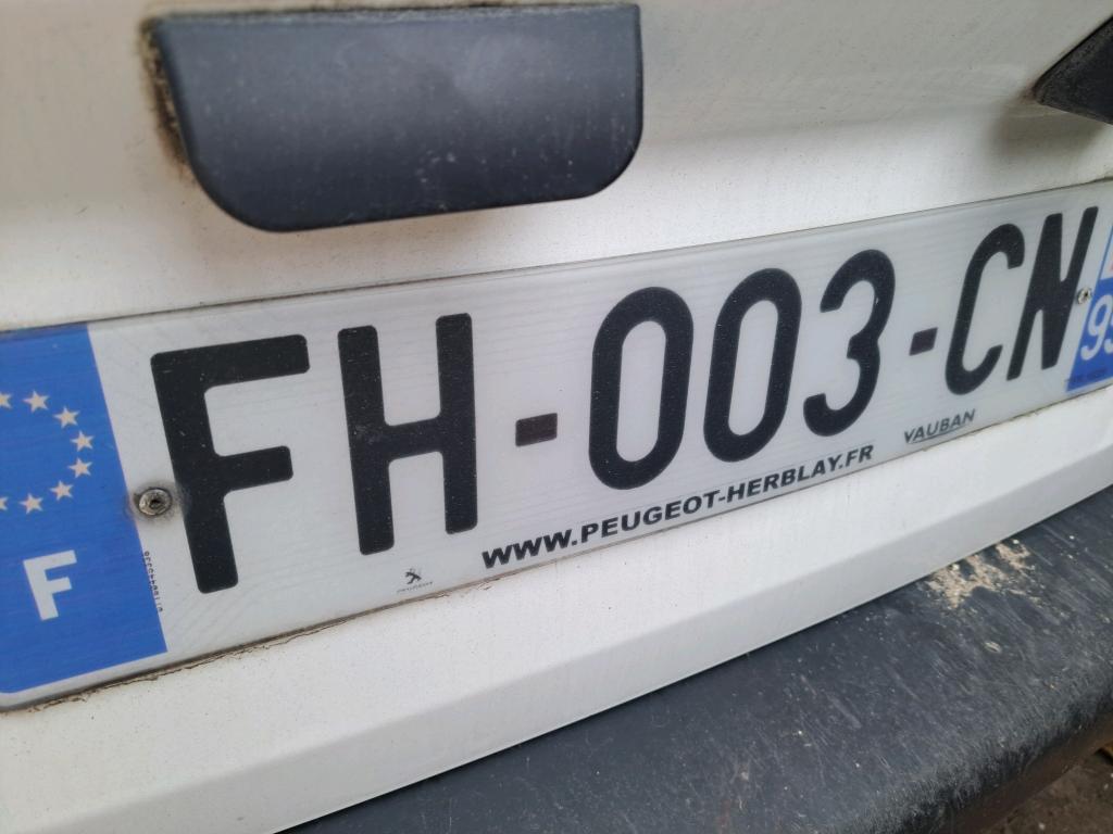 Peugeot PARTNER FOURGON STANDARD 650 KG BLUEHDI 100 S&S BVM5 PREMIUM 2019