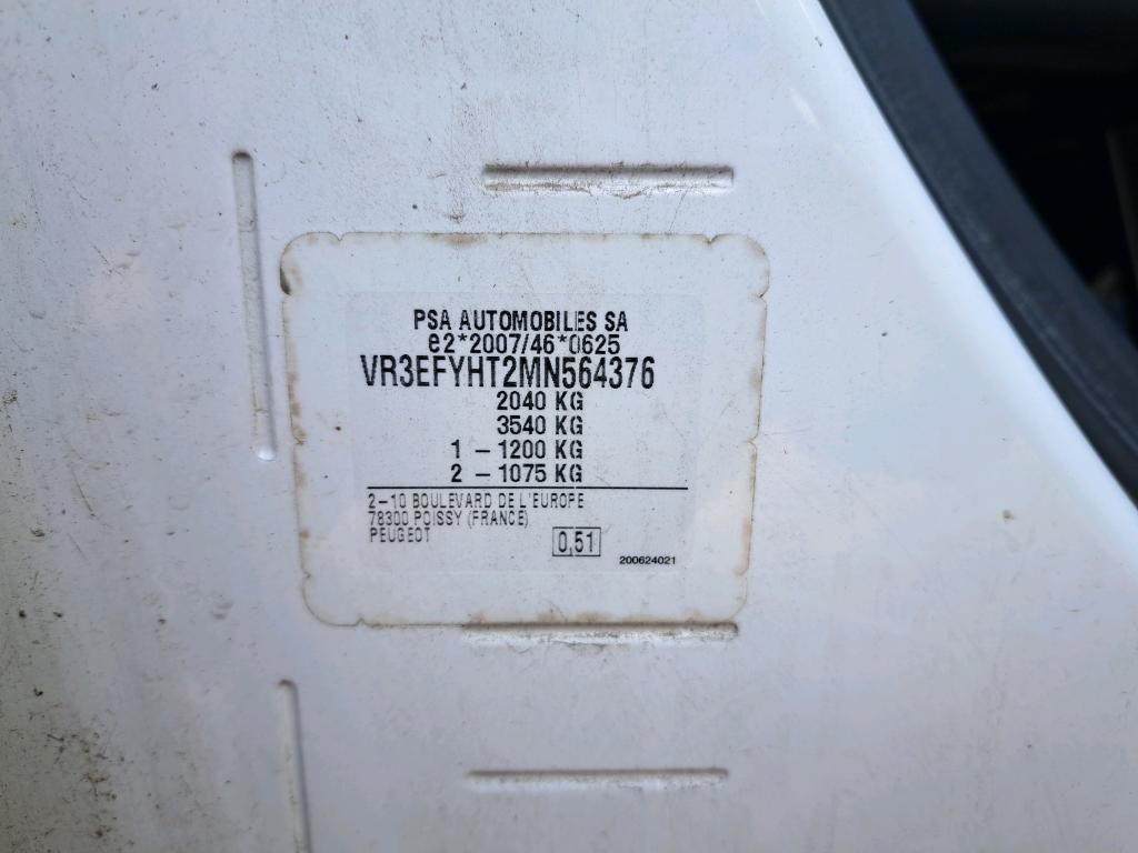 Peugeot PARTNER FOURGON STANDARD 650 KG BLUEHDI 100 S&S BVM6 PREMIUM 2021