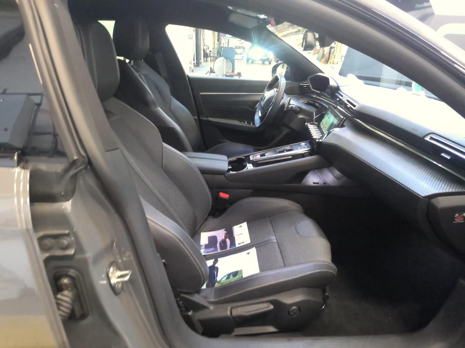 Peugeot 508 SW Hybrid 180 e-EAT8 Allure 2025