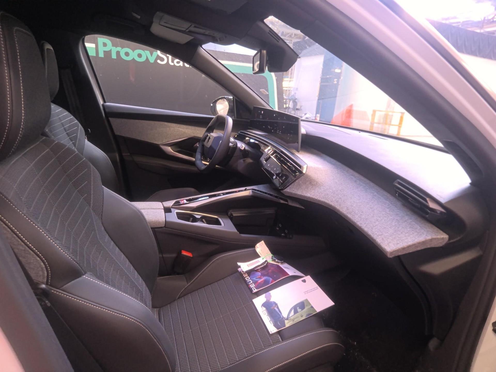 Peugeot 3008 Hybrid 136 e-DCS6 Allure 2024
