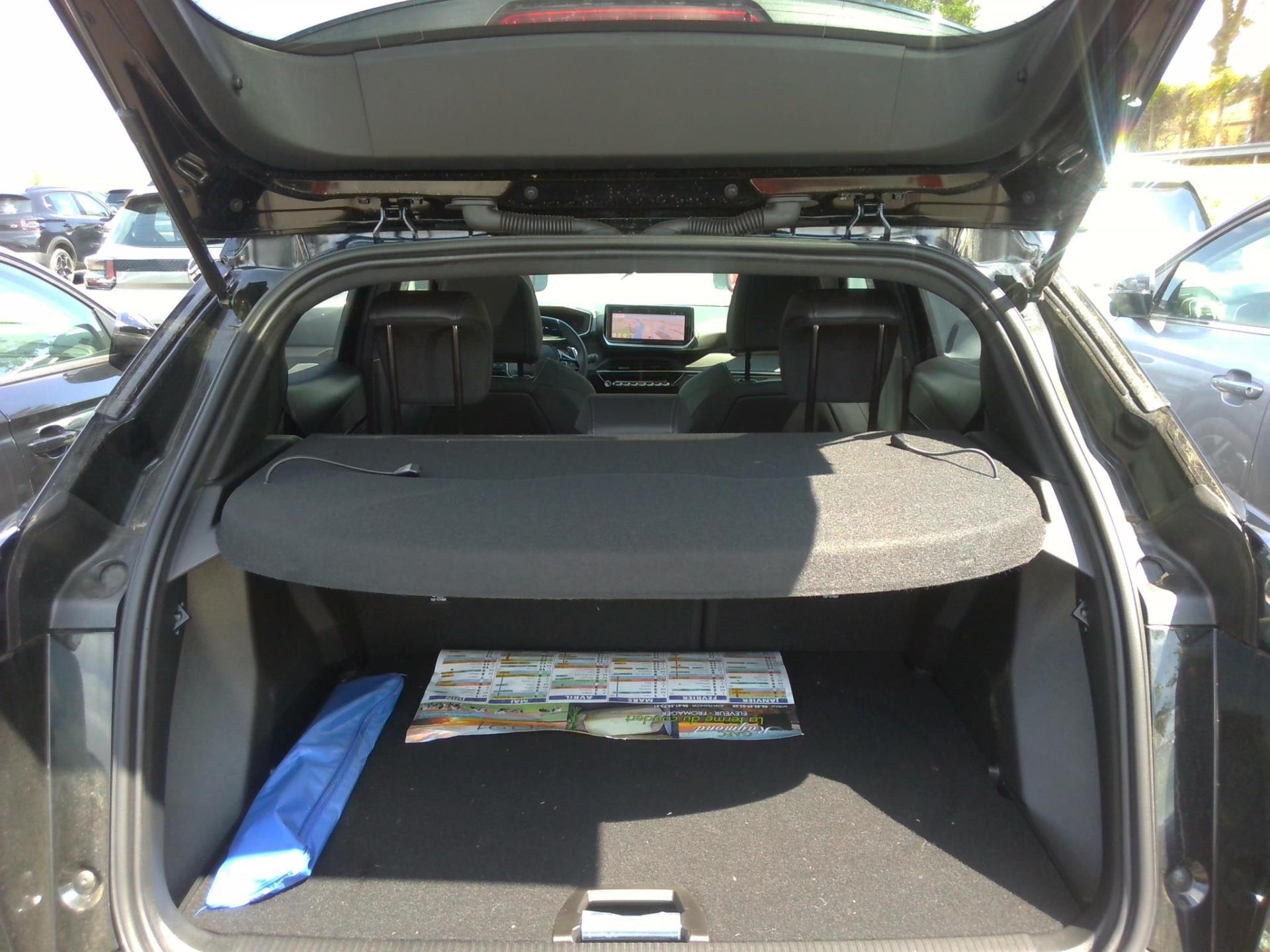 Peugeot 2008 Hybrid 145 ch e-DCS6 GT 2025