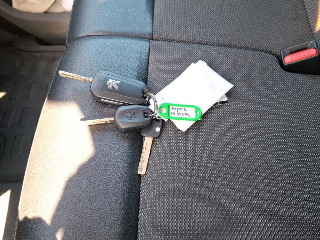 Peugeot EXPERT FGN TOLE STANDARD 2.0 BLUEHDI 120 S&S BVM6 ASPHALT 2020