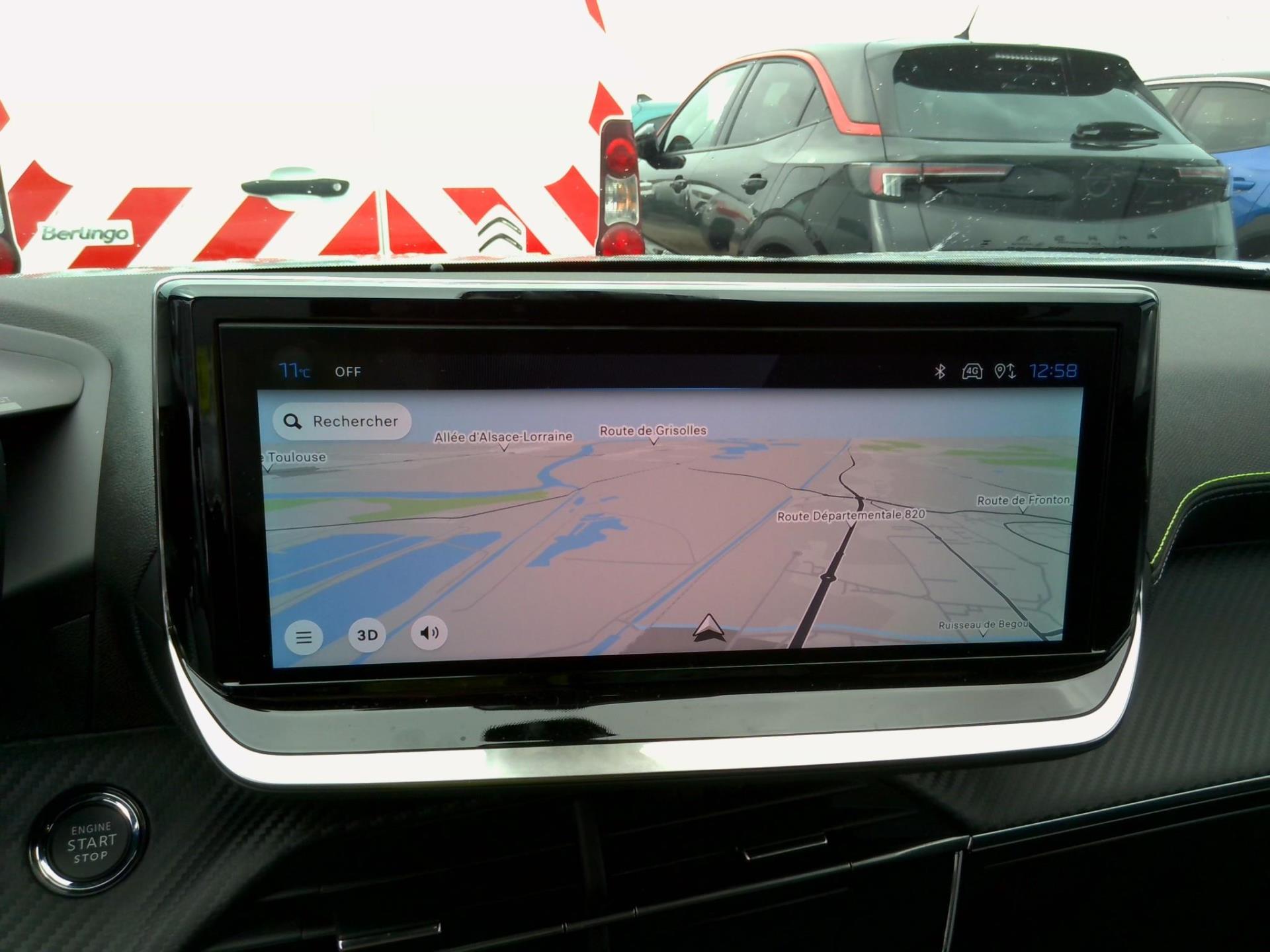 Peugeot 2008 Hybrid 136 e-DCS6 GT 2025