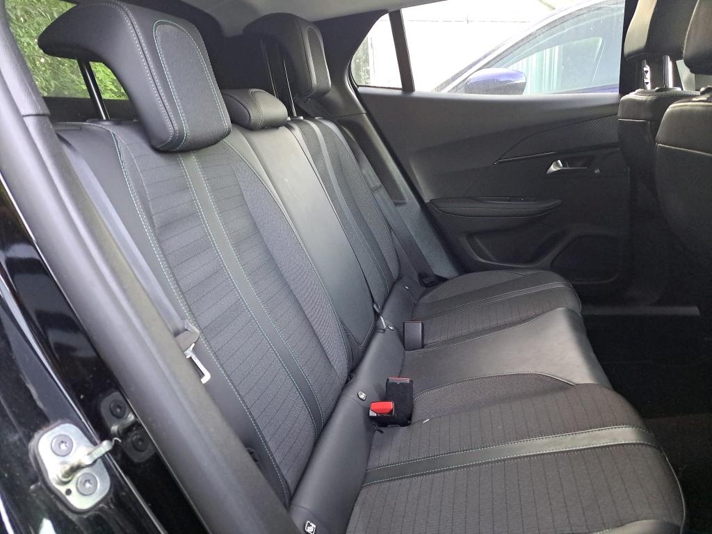 Peugeot 2008 PureTech 130 S&S EAT8 Allure Business 2021