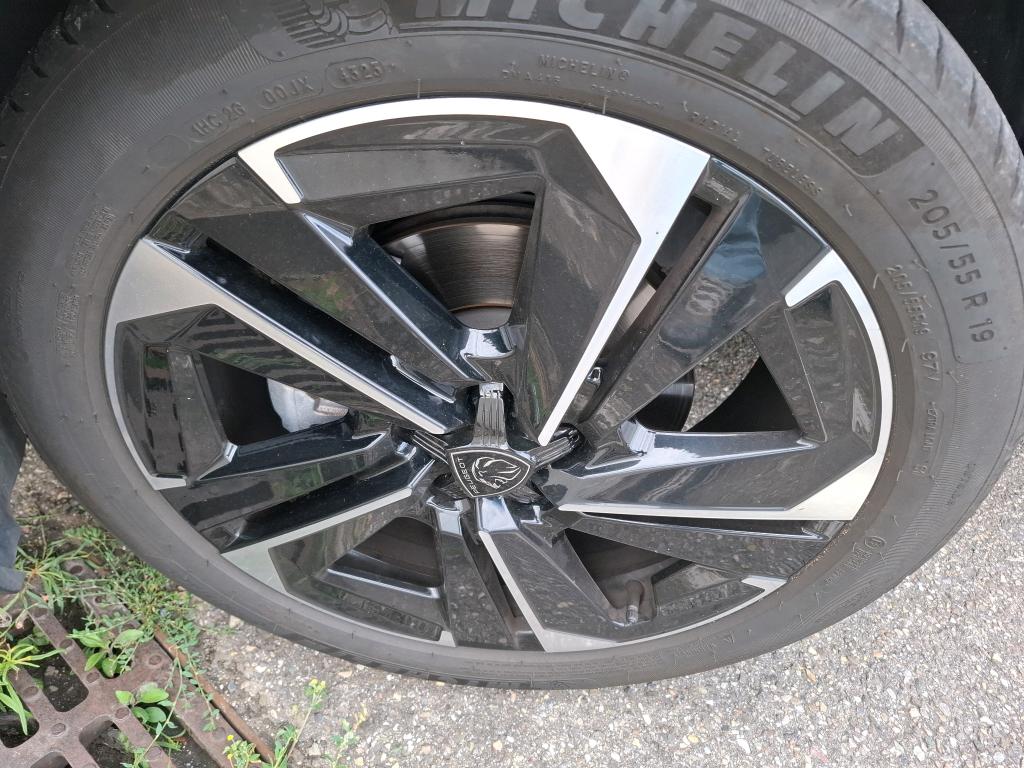 Peugeot 408 PureTech 130 ch S&S EAT8 Allure Pack 2024