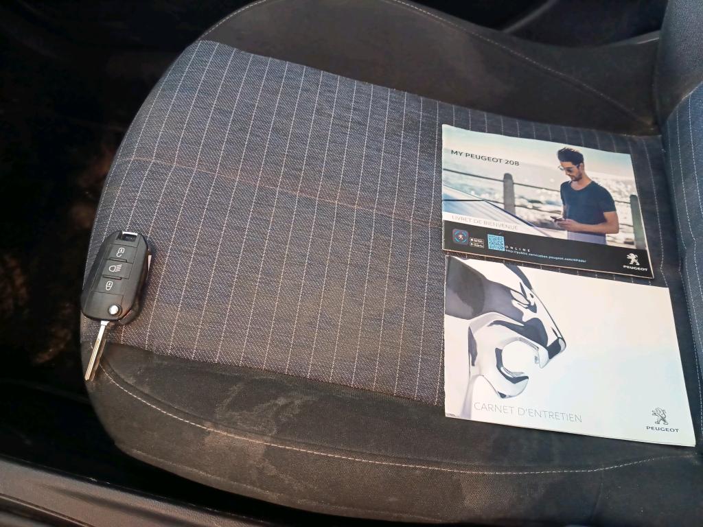 Peugeot 208 BLUEHDI 100 S&S BVM6 PREMIUM 2021