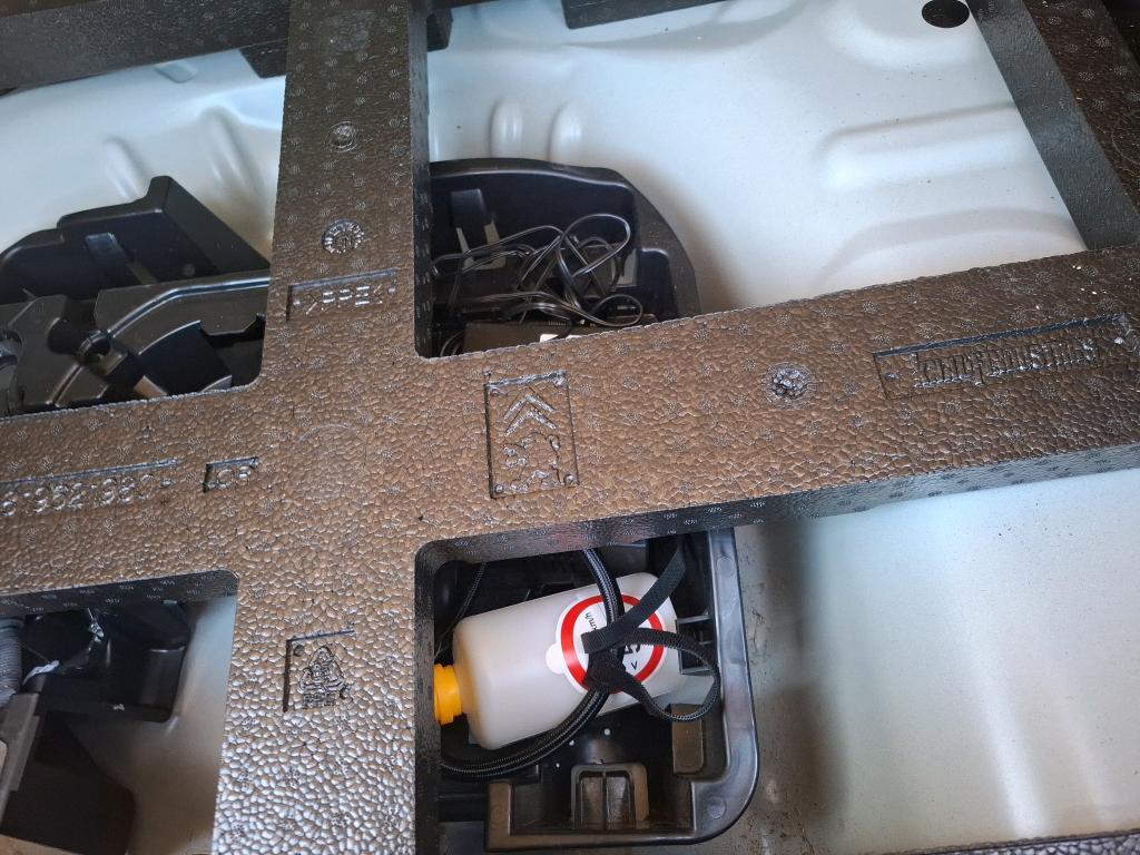 Citroen C3 SOCIETE BLUEHDI 100 S&S BVM6 FEEL BUSINESS R 2021