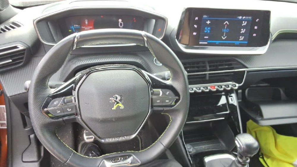 Foto Peugeot 2008 6