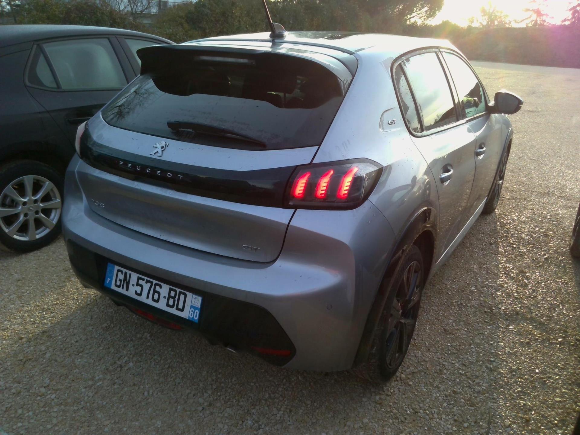 Peugeot 208 PureTech 100 S&S EAT8 GT 2023