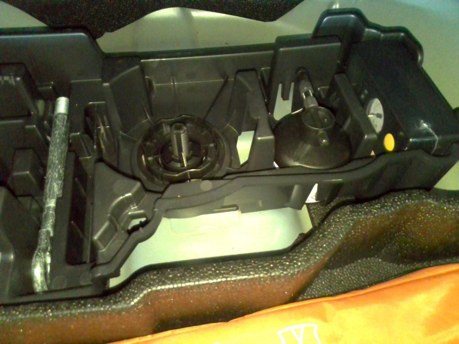 Peugeot 2008 Hybrid 145 e-DCS6 Style 2025