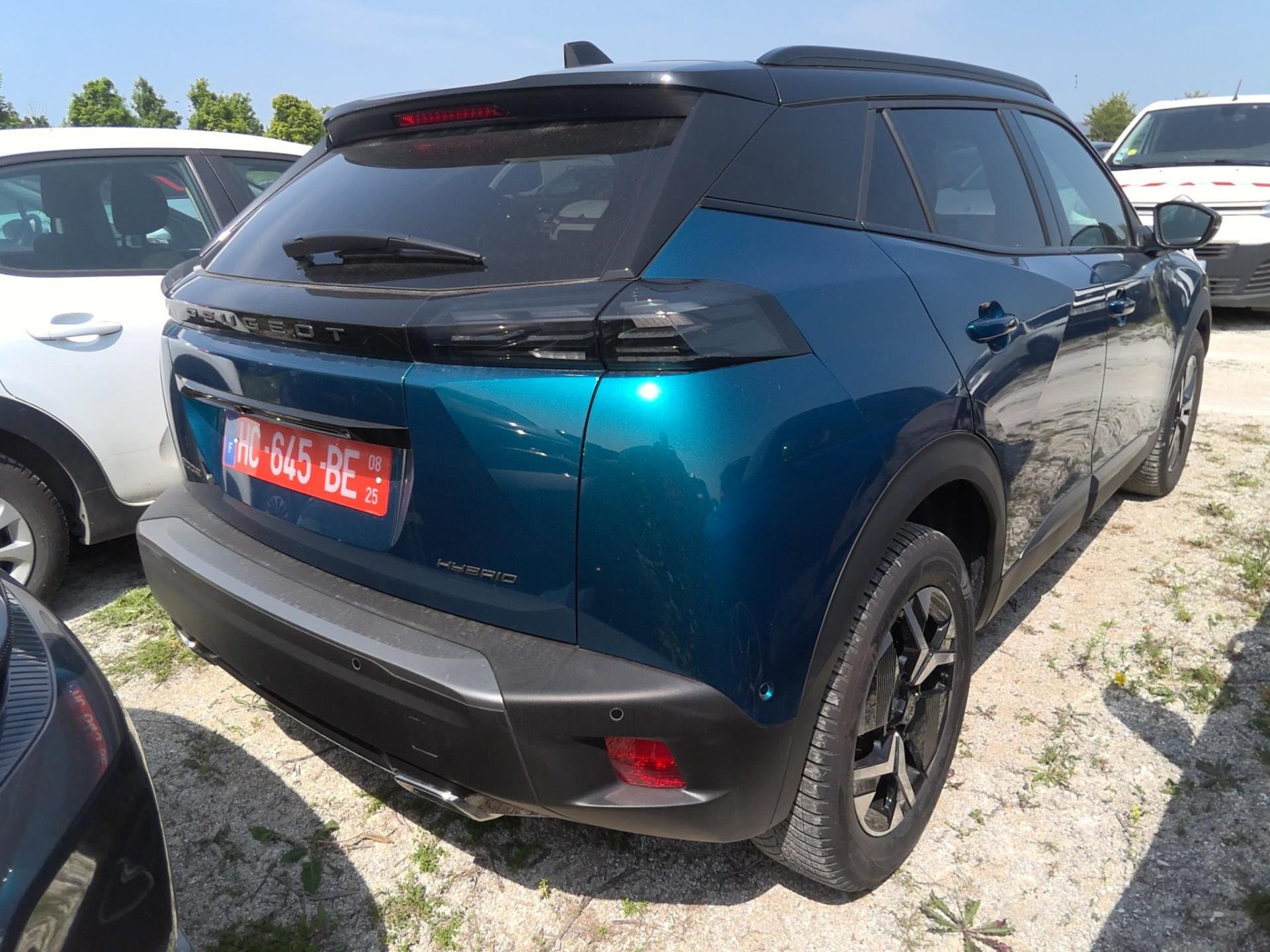 Peugeot 2008 Hybrid 136 e-DCS6 GT 2025