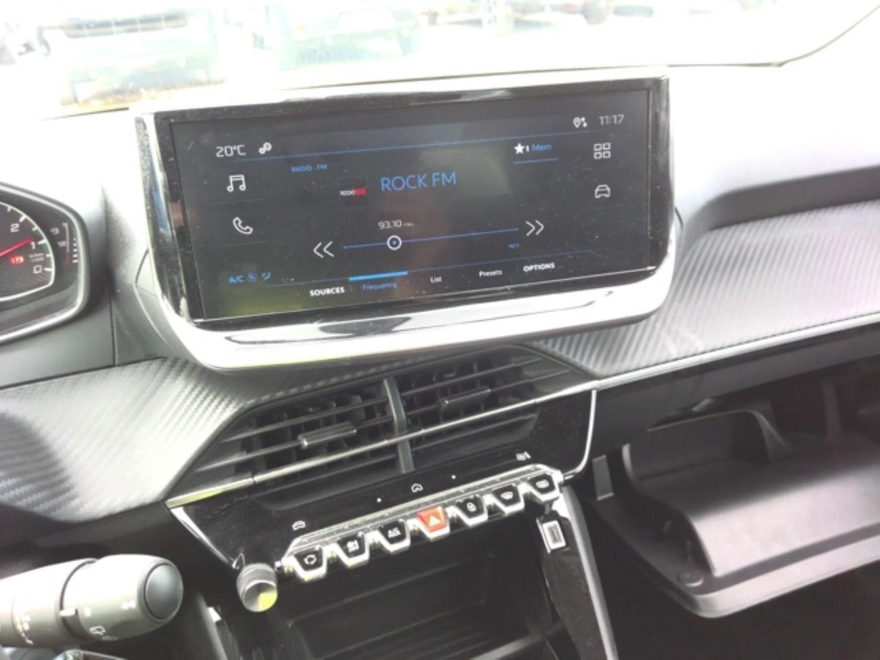 Foto Peugeot 208 9