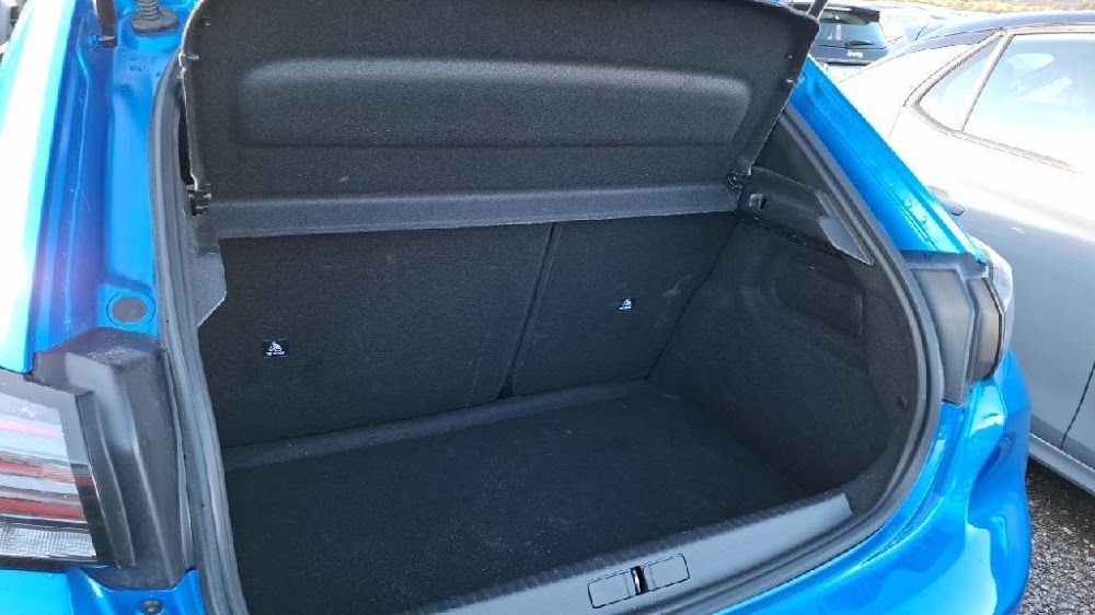 Foto Peugeot 208 11