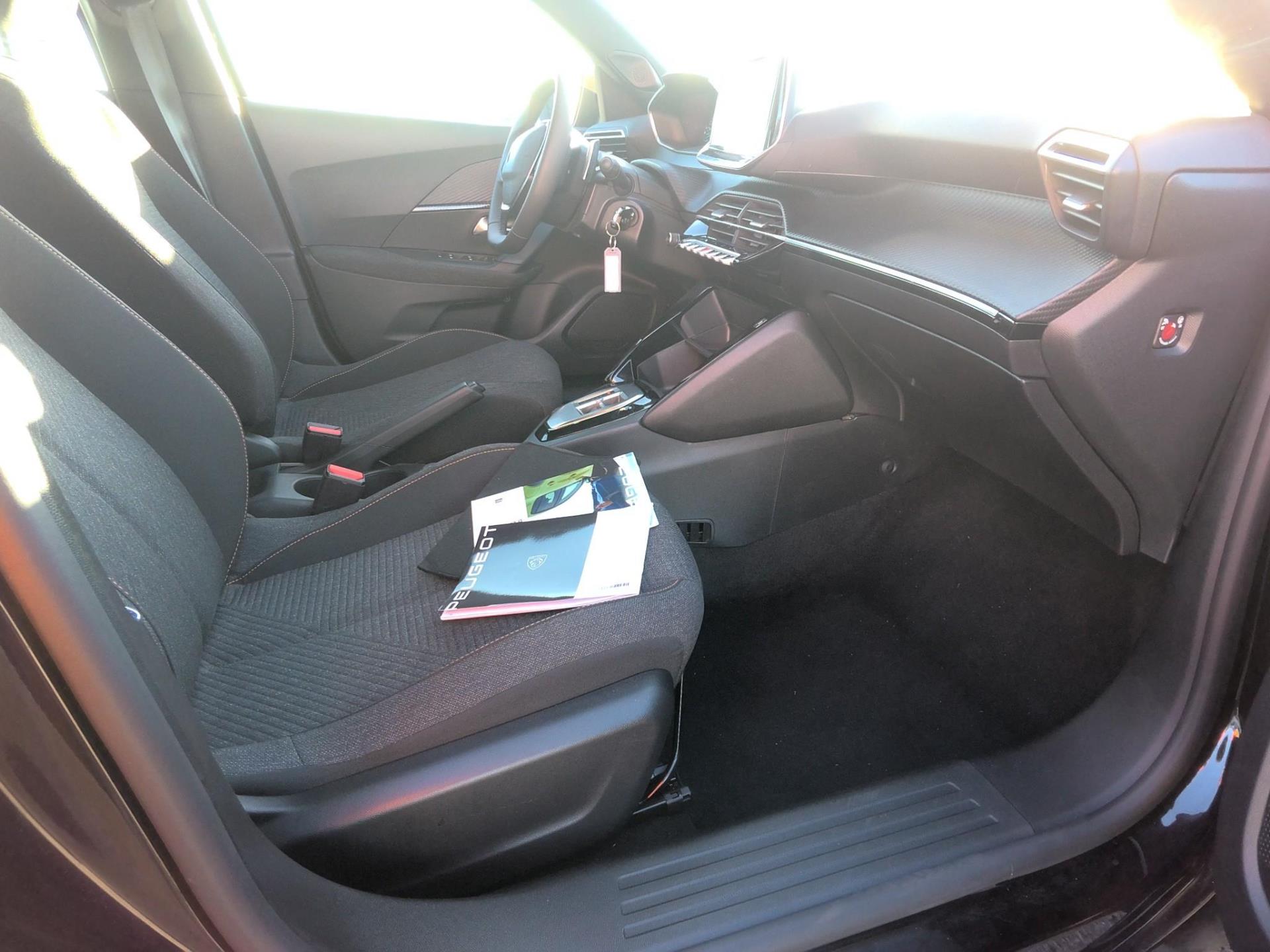 Peugeot 2008 Hybrid 145 ch e-DCS6 Style 2025