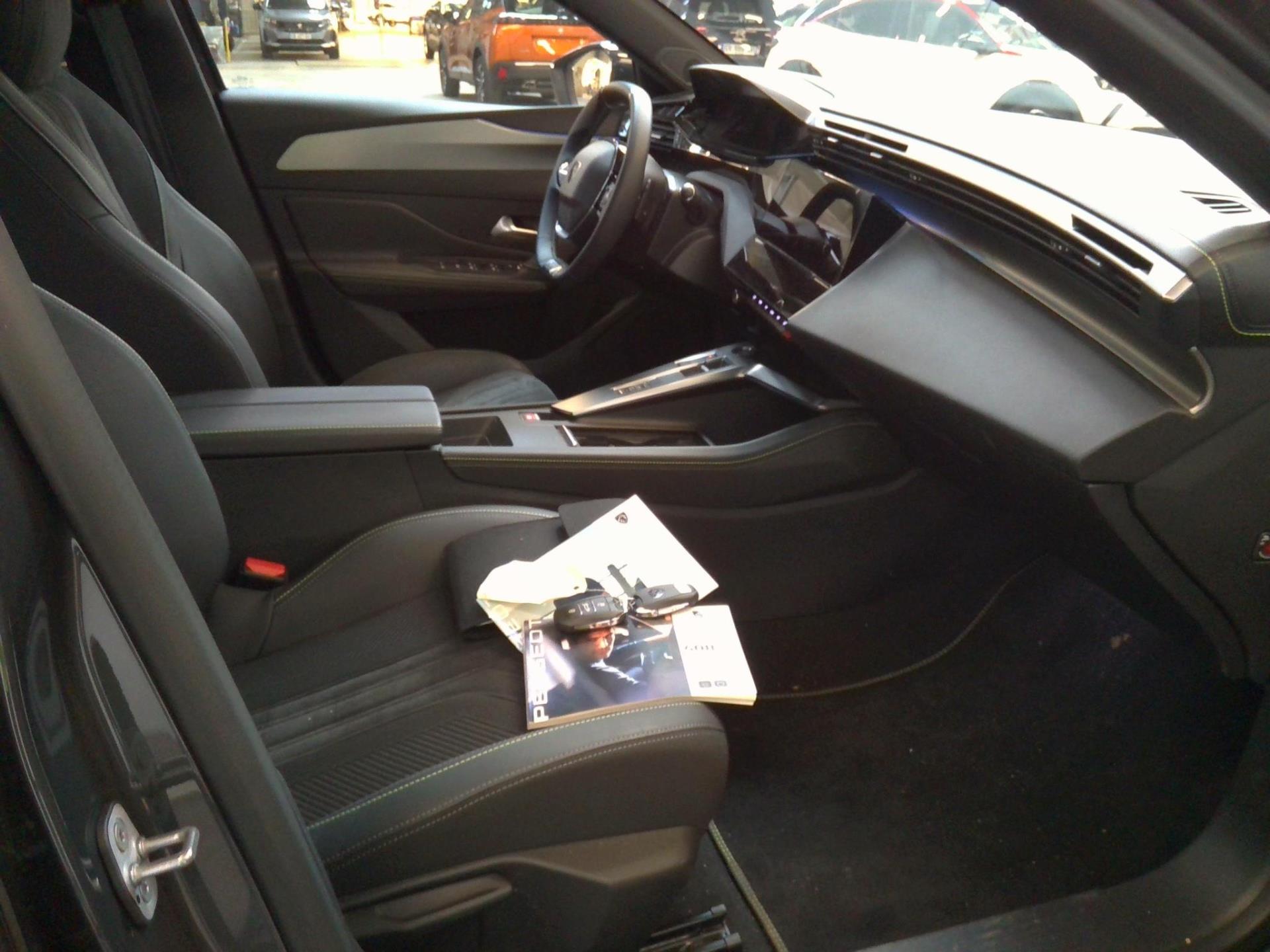Peugeot 408 PHEV 225 e-EAT8 GT 2023
