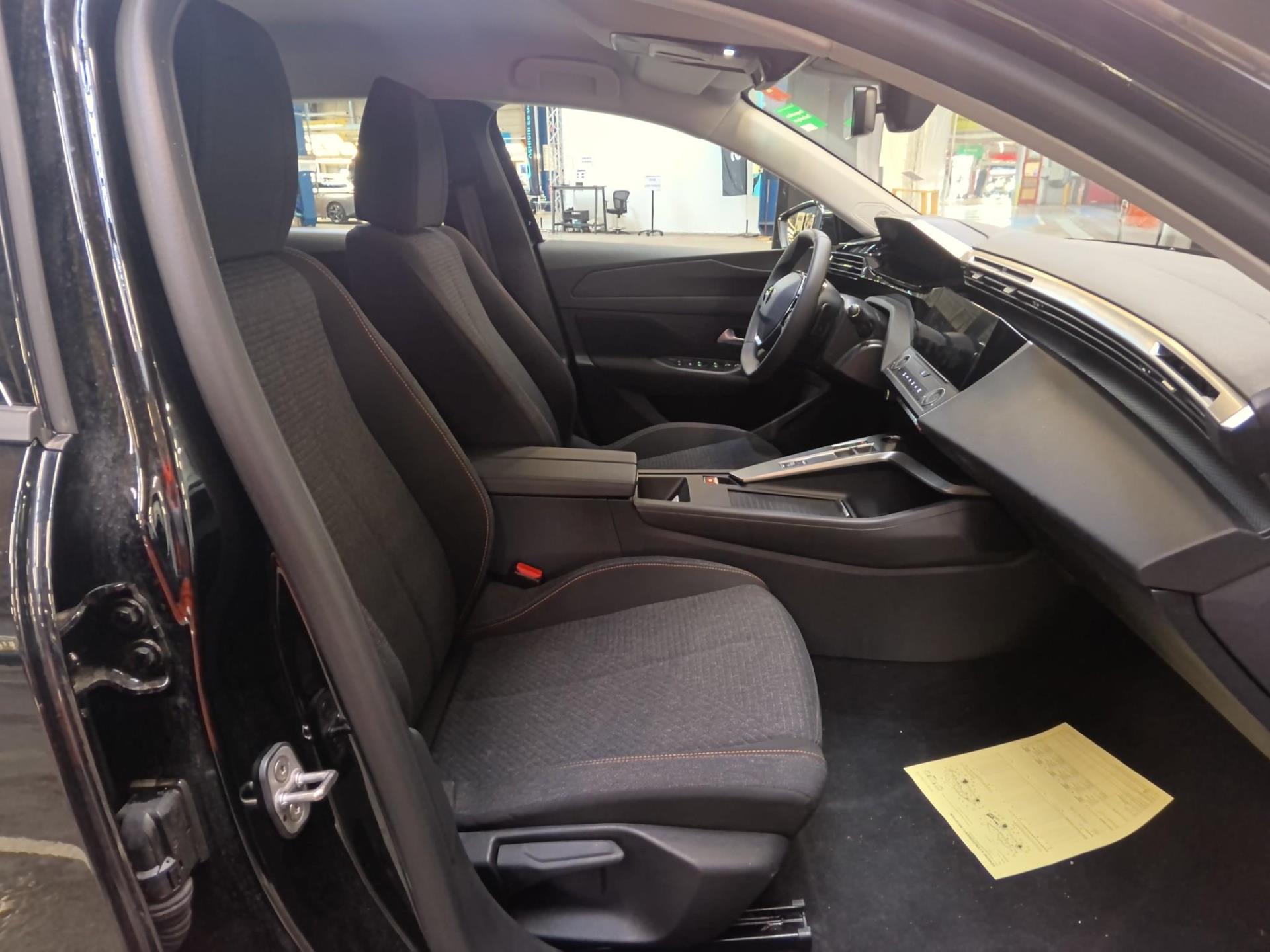 Peugeot 308 SW Hybrid 145 e-DCS6 Style 2025