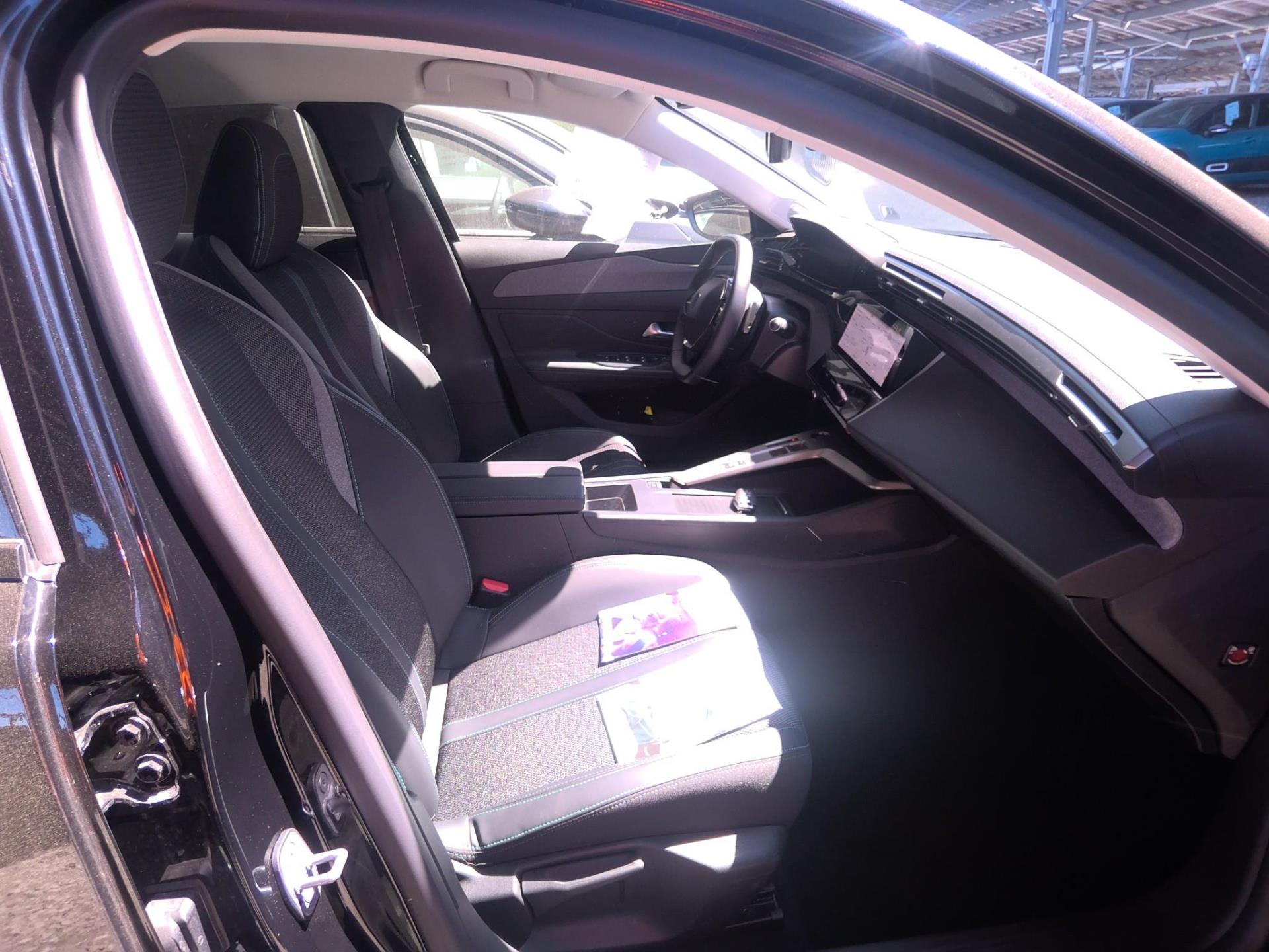Peugeot 408 Hybrid 136 e-DCS6 Allure 2024