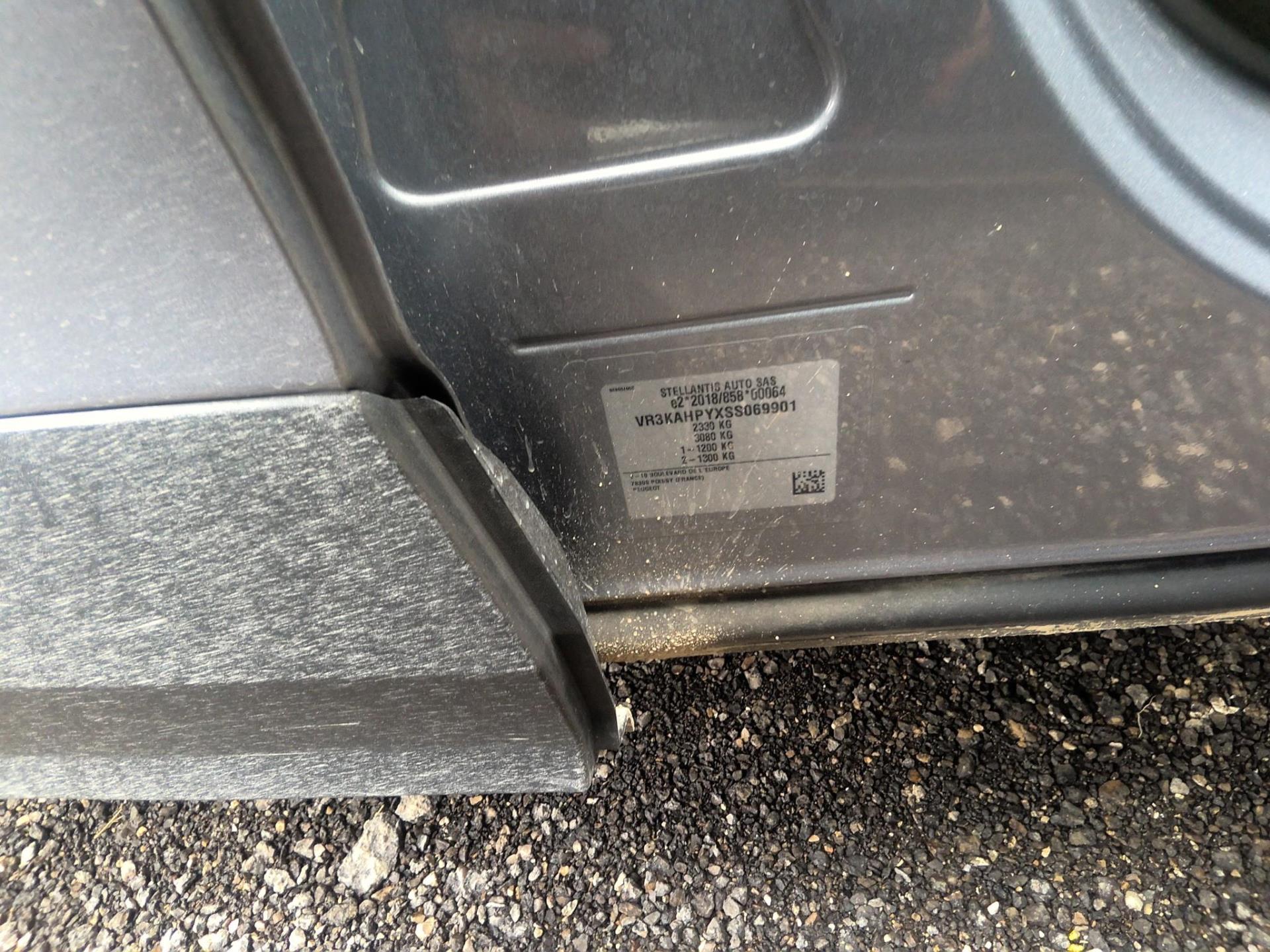 Peugeot 5008 Hybrid 145 ch e-DCS6 Allure 2025