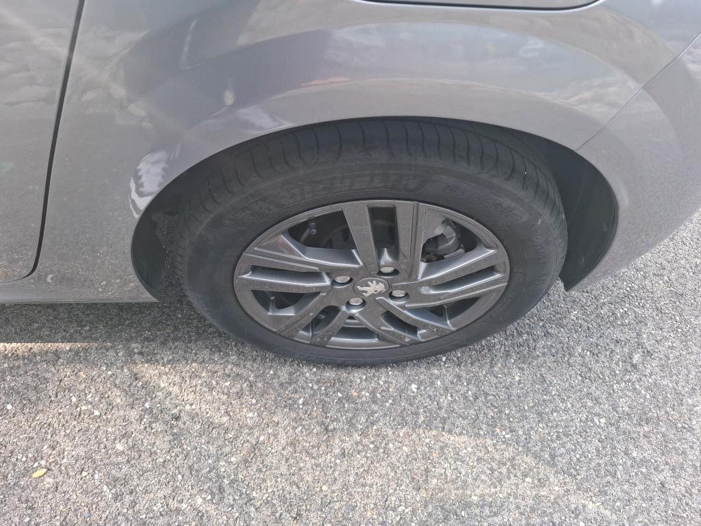 Peugeot 208 PureTech 100 S&S EAT8 Style 2022