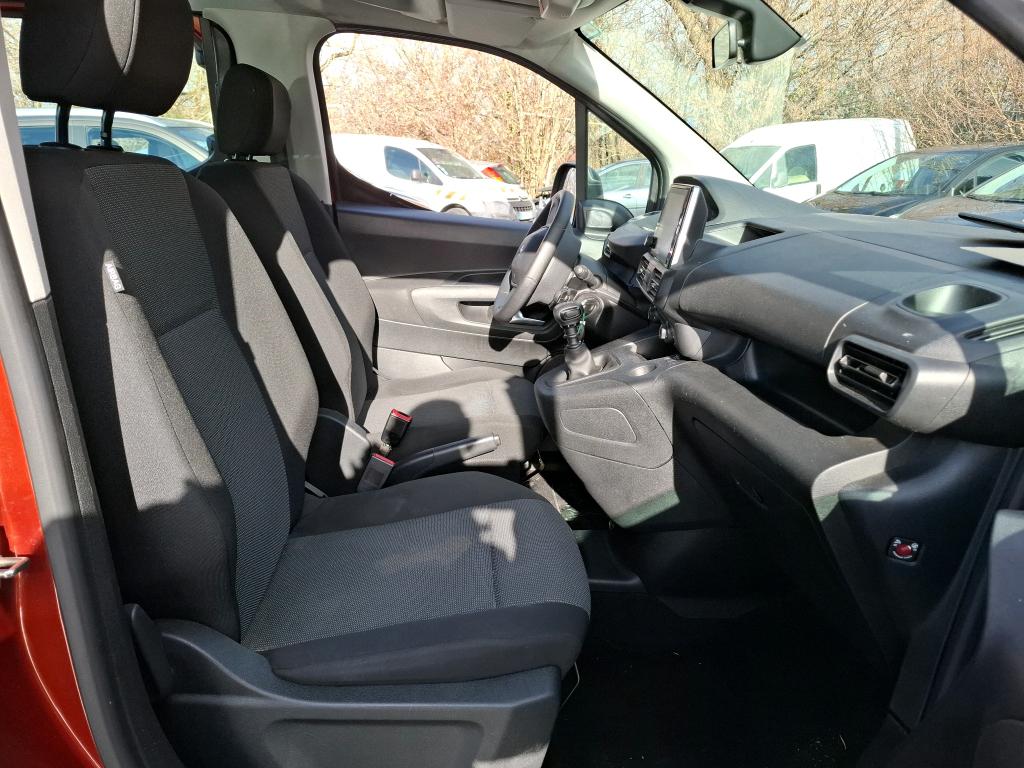 Peugeot Rifter Standard PureTech 110 S&S BVM6 5pl Active Pack 2021