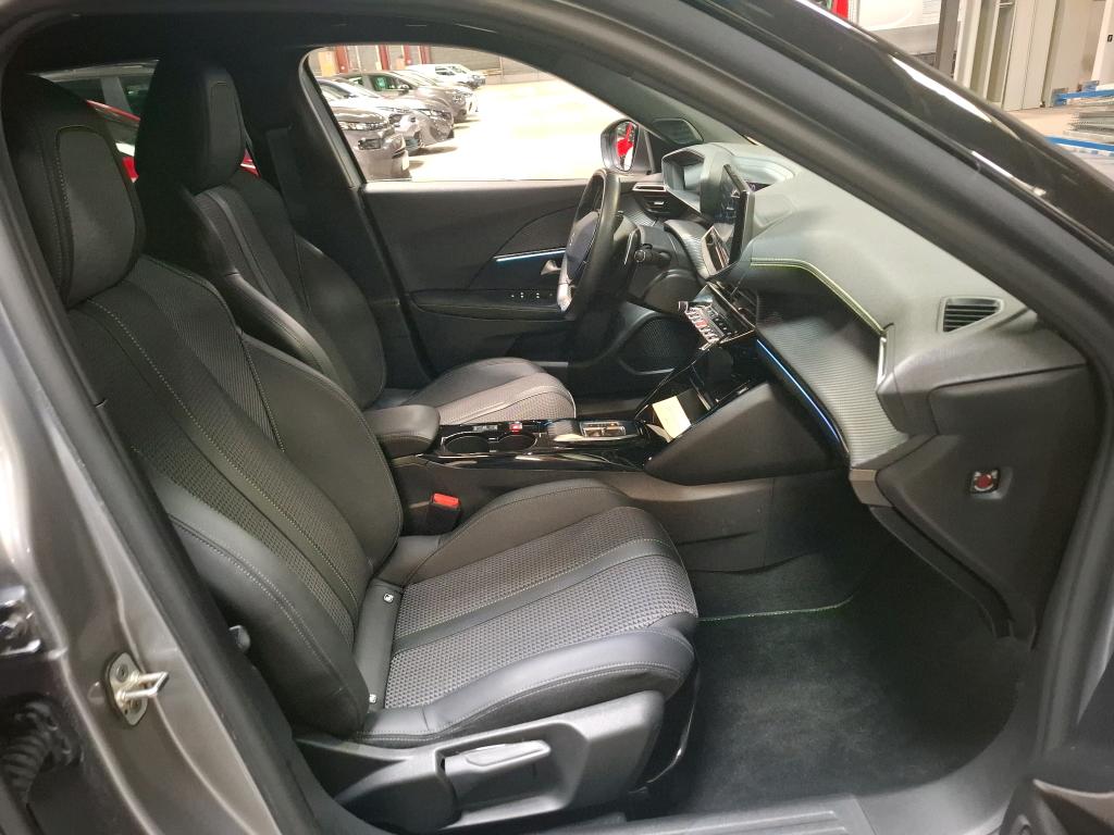 Peugeot 2008 PureTech 130 S&S EAT8 GT 2022