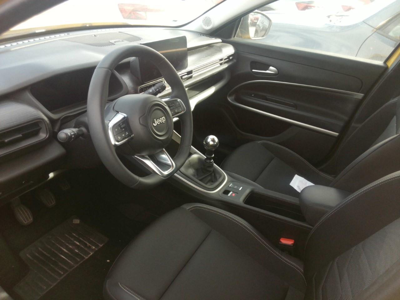 Foto Jeep AVENGER 3