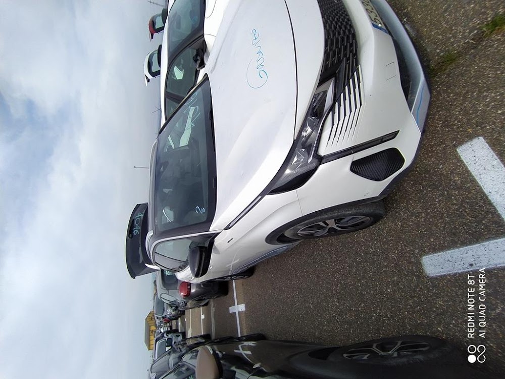 Foto Peugeot 3008 Hybrid 5