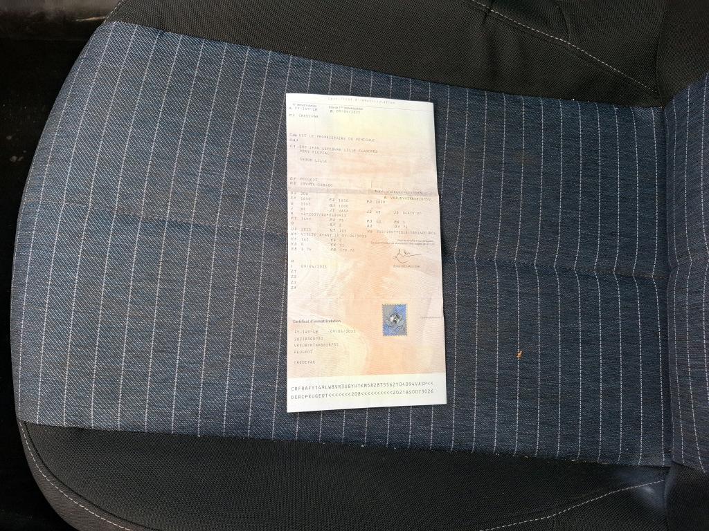 Peugeot 208 BLUEHDI 100 S&S BVM6 PREMIUM 2021