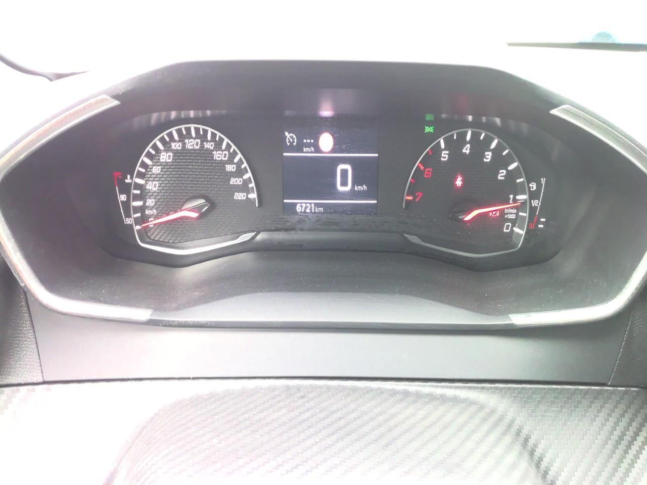 Foto Peugeot 208 5