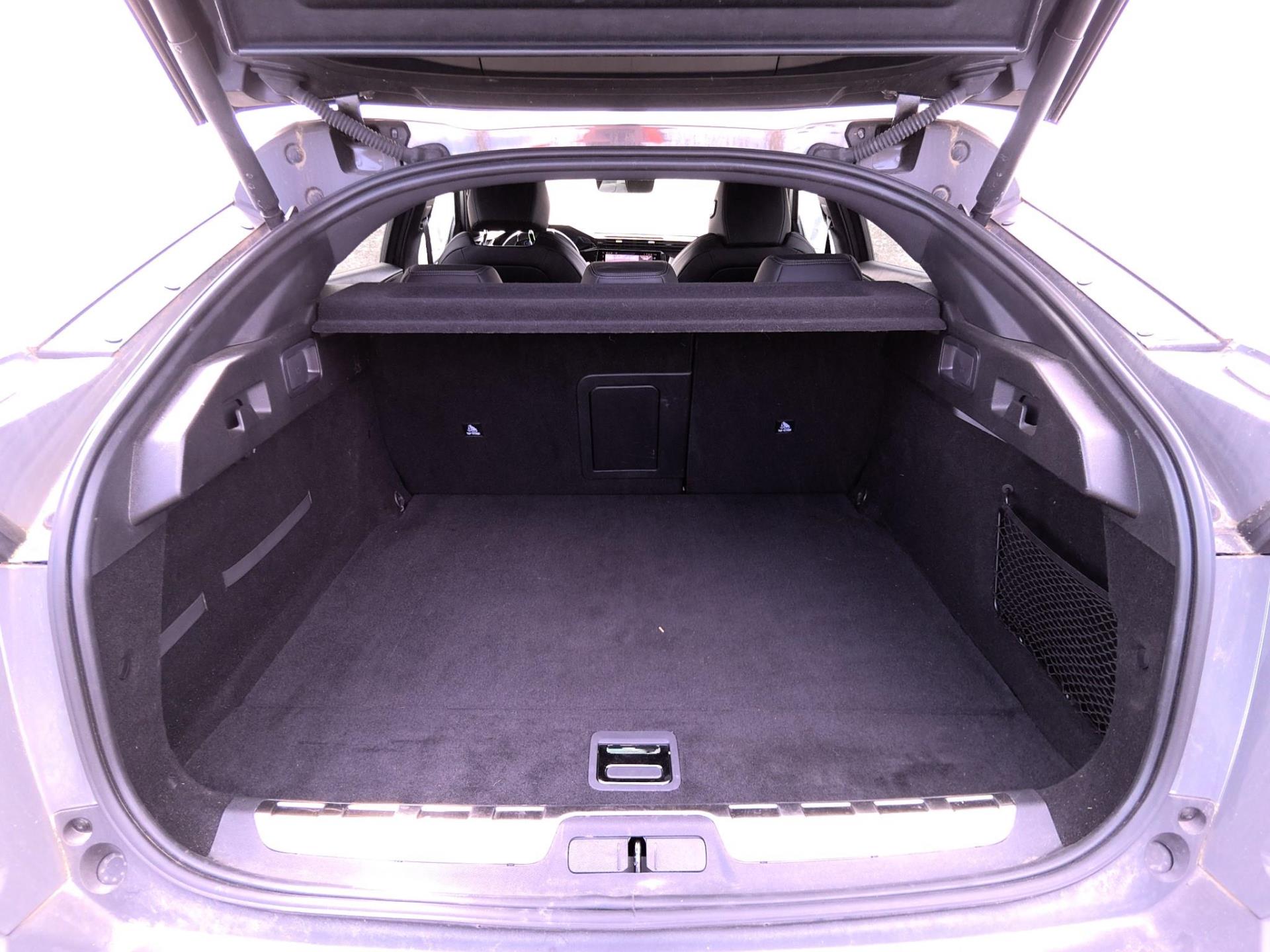 Peugeot 408 PHEV 225 e-EAT8 GT 2024