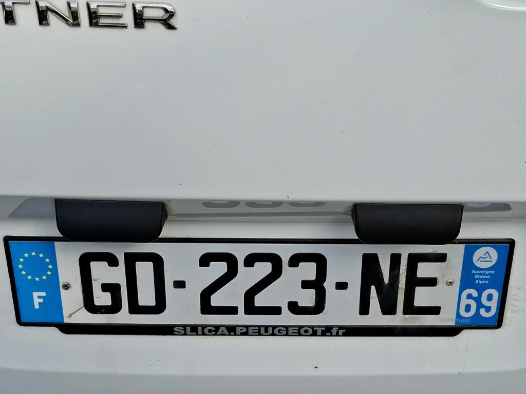 Peugeot PARTNER FOURGON STANDARD 1000 KG BLUEHDI 130 S&S EAT8 ASPHALT 2021
