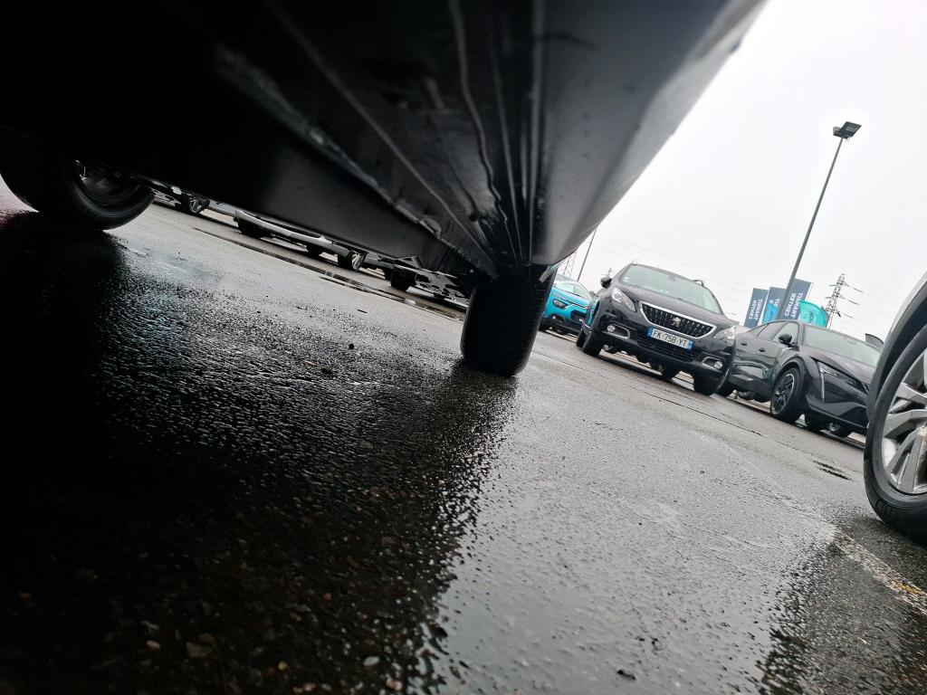 Peugeot 2008 BlueHDi 110 S&S BVM6 Roadtrip 2022