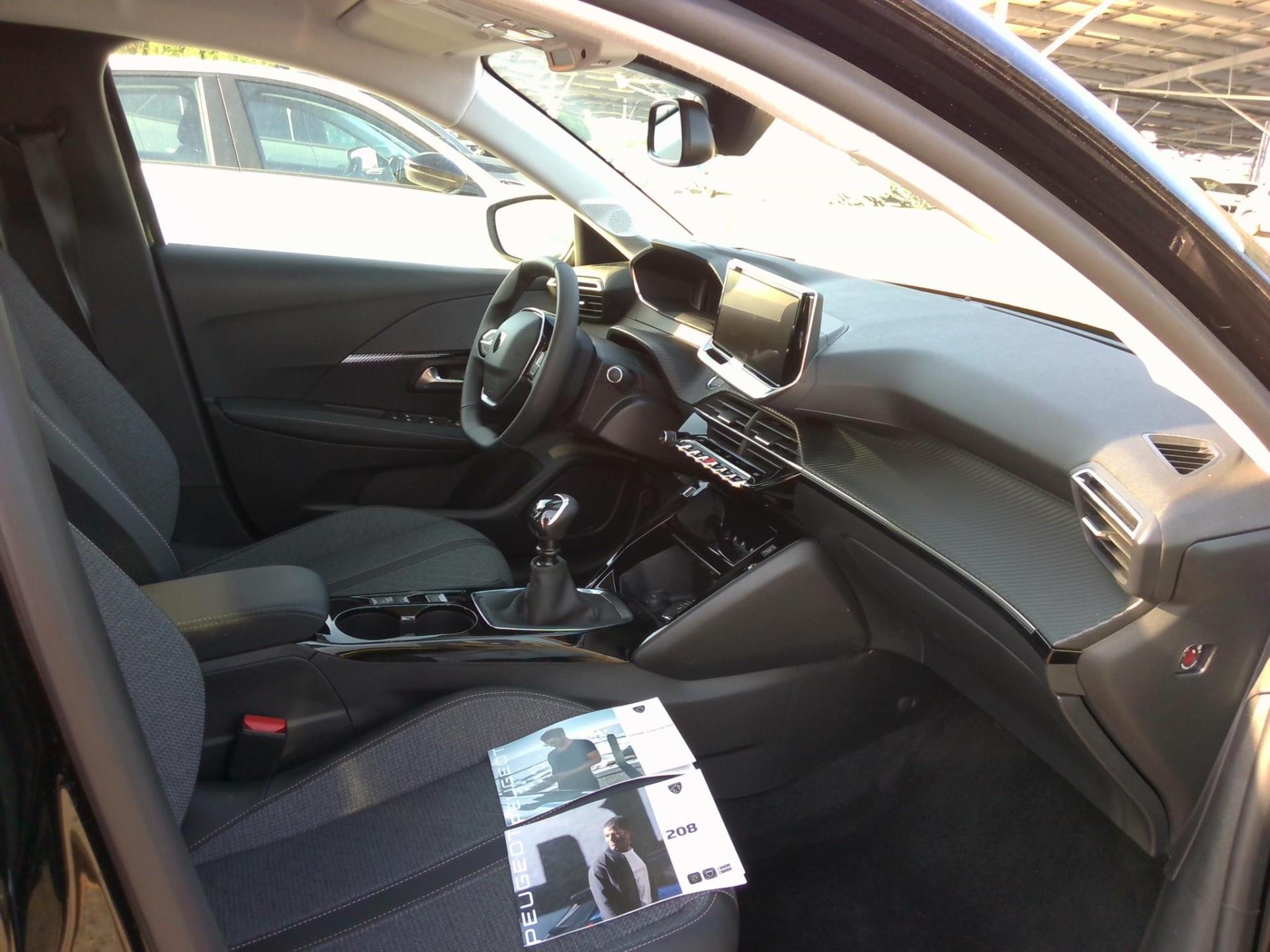 Peugeot 208 PureTech 100 S&S BVM6 Allure 2024