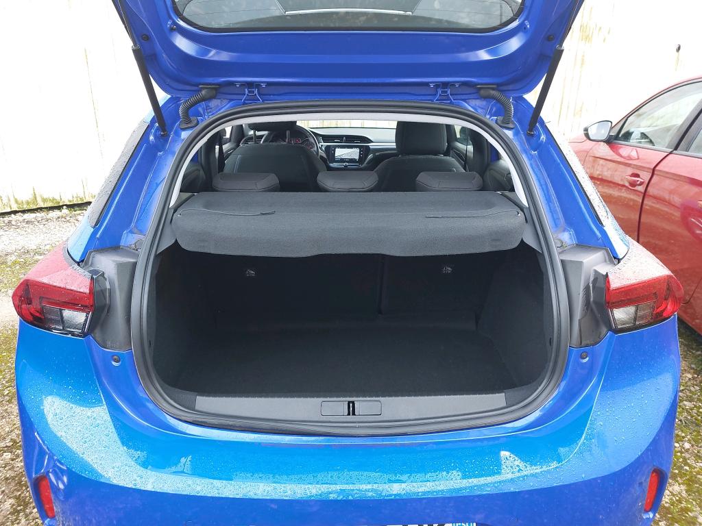 Opel CORSA F 
