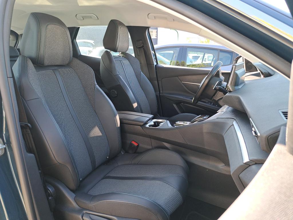 Peugeot 3008 Hybrid 225 e-EAT8 Active Pack 2022