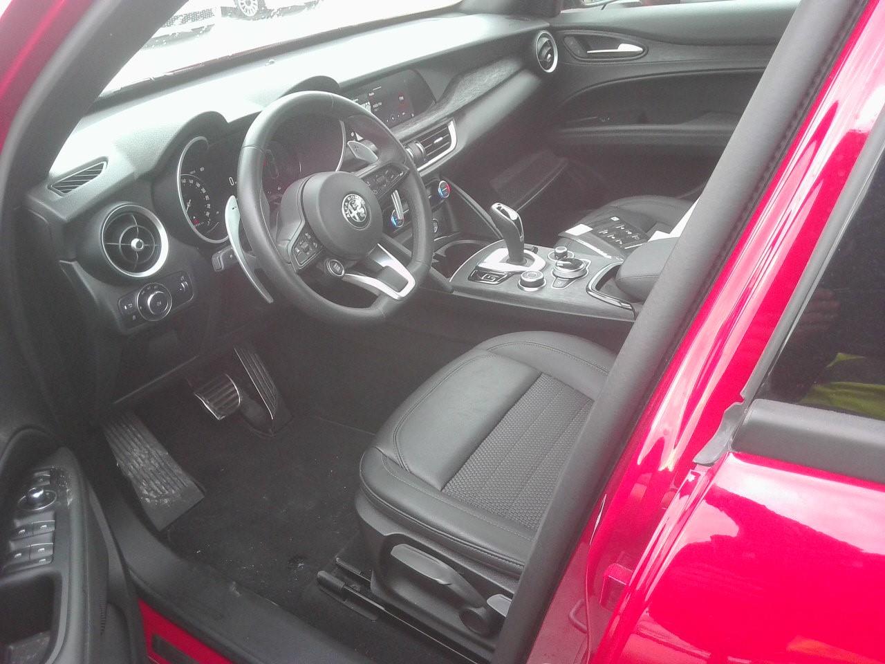 Foto Alfa Romeo Stelvio 3