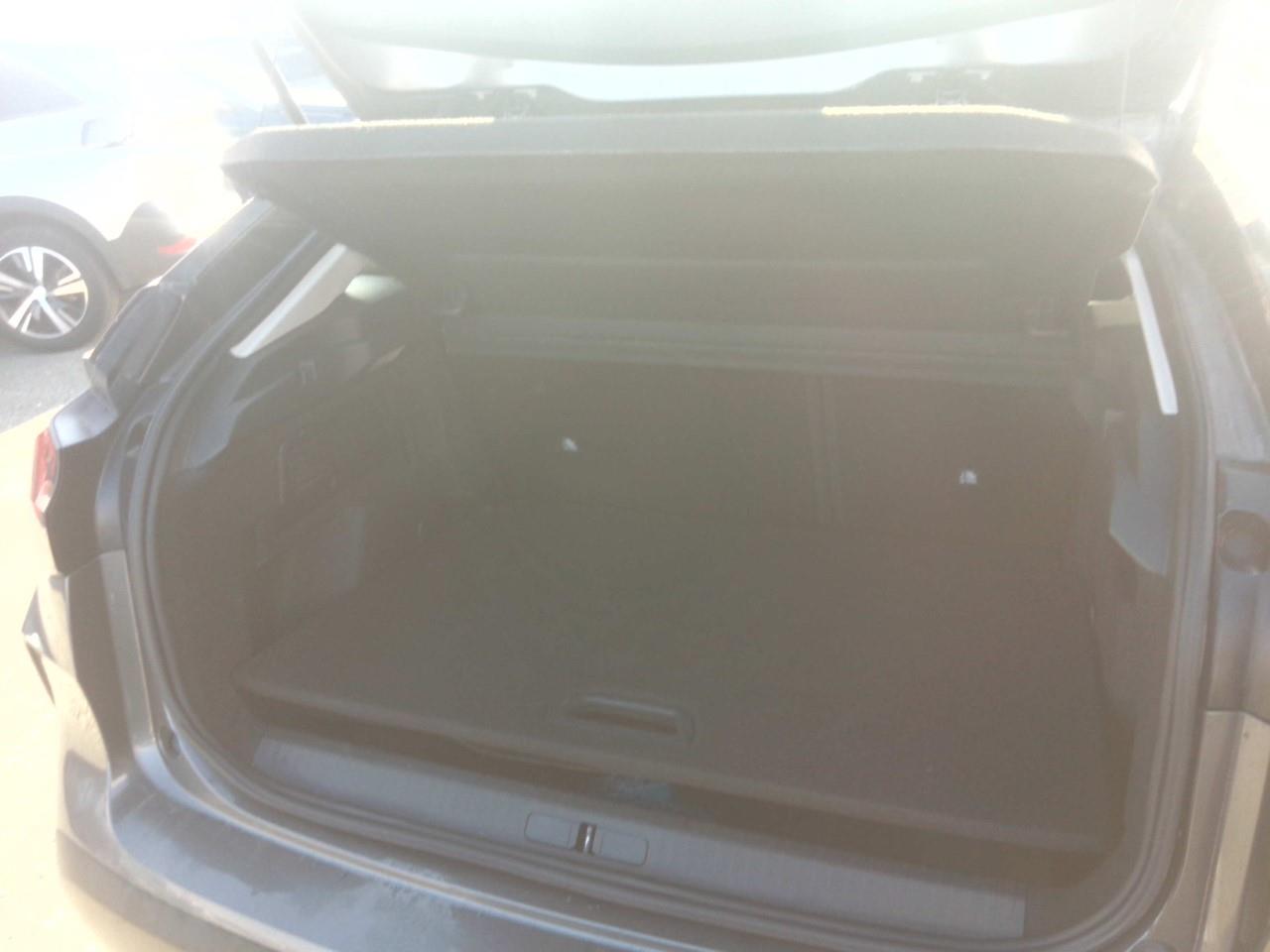 Foto Citroën C4 X 11