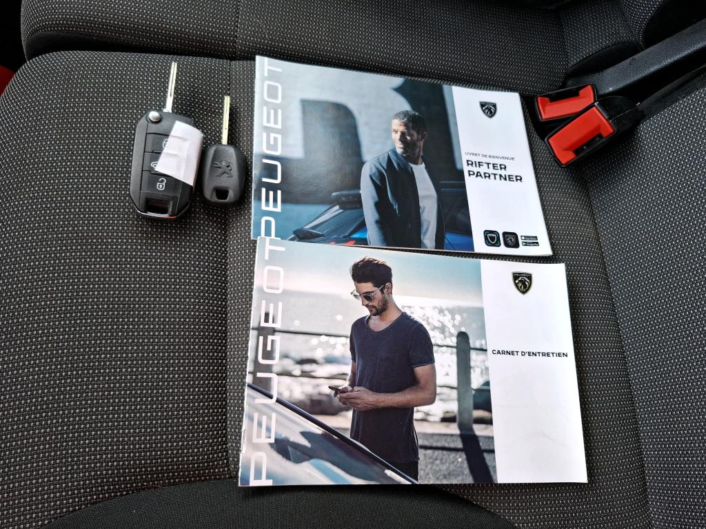 Peugeot PARTNER FOURGON STANDARD 650 KG BLUEHDI 100 S&S BVM6 ASPHALT 2022