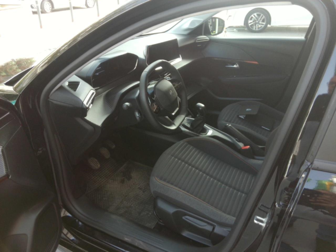 Foto Peugeot 208 5