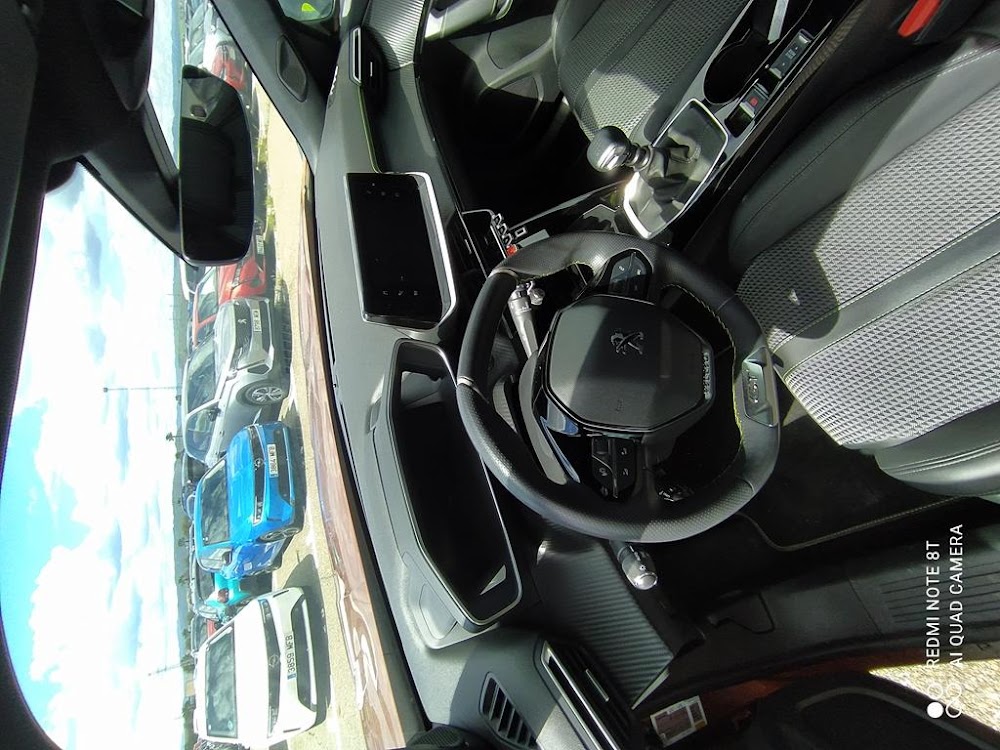 Foto Peugeot 2008 13