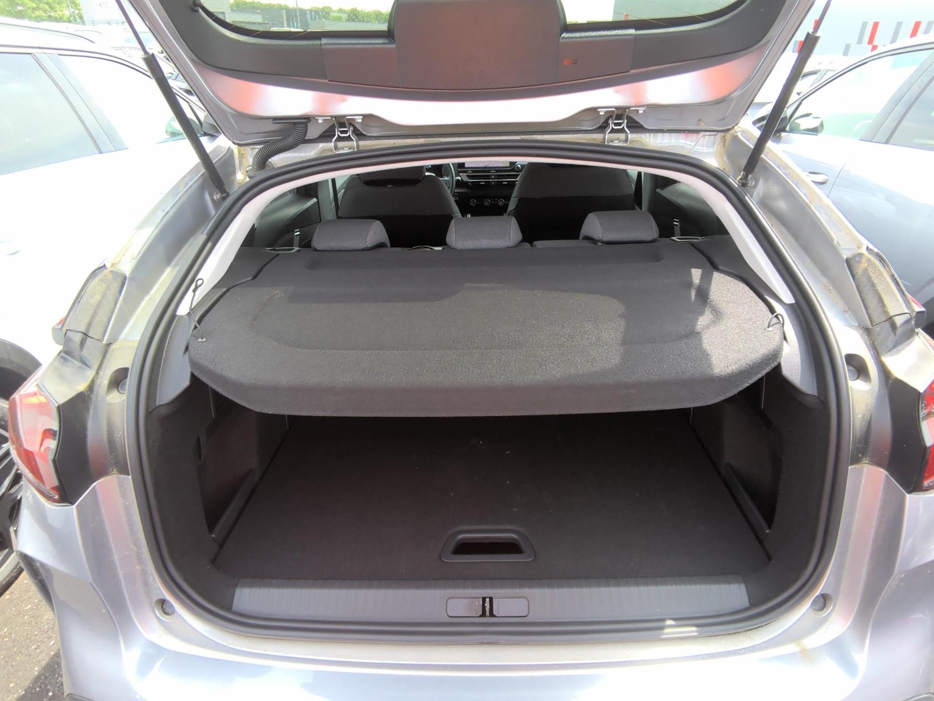 Citroen C4 PureTech 130 S&S EAT8 Shine 2023