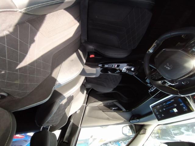 Foto Peugeot 2008 11