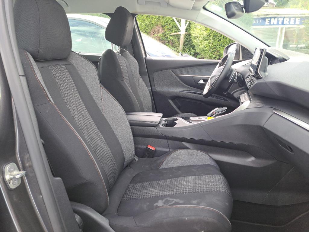 Peugeot 5008 PureTech 130ch S&S EAT8 Active Pack 2022