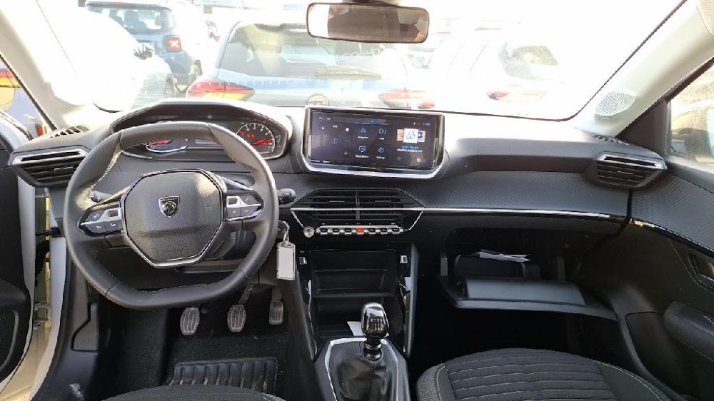 Foto Peugeot 208 14
