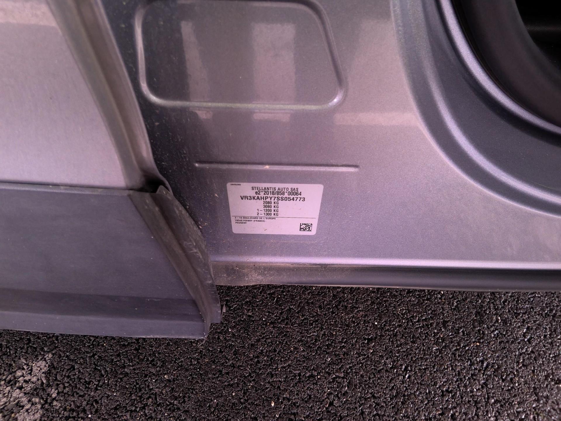 Peugeot 3008 Hybrid 145 e-DCS6 GT 2025