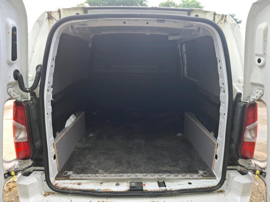 Opel COMBO CARGO 1.5 100 CH S/S L1H1 BVM6 STANDARD PACK CLIM 2021