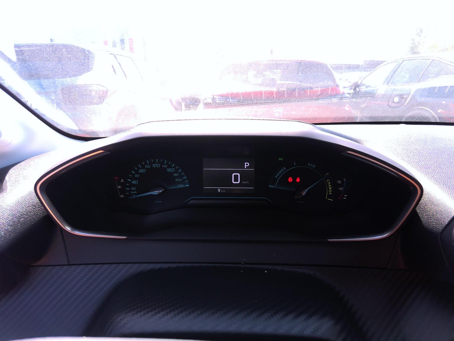 Peugeot 208 Hybrid 110 ch e-DCS6 Style 2025